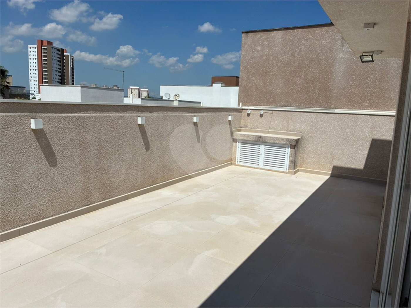 Casa à venda ou para alugar com 2 suítes no condomínio Residencial Villa do Bosque, Sorocaba - SP