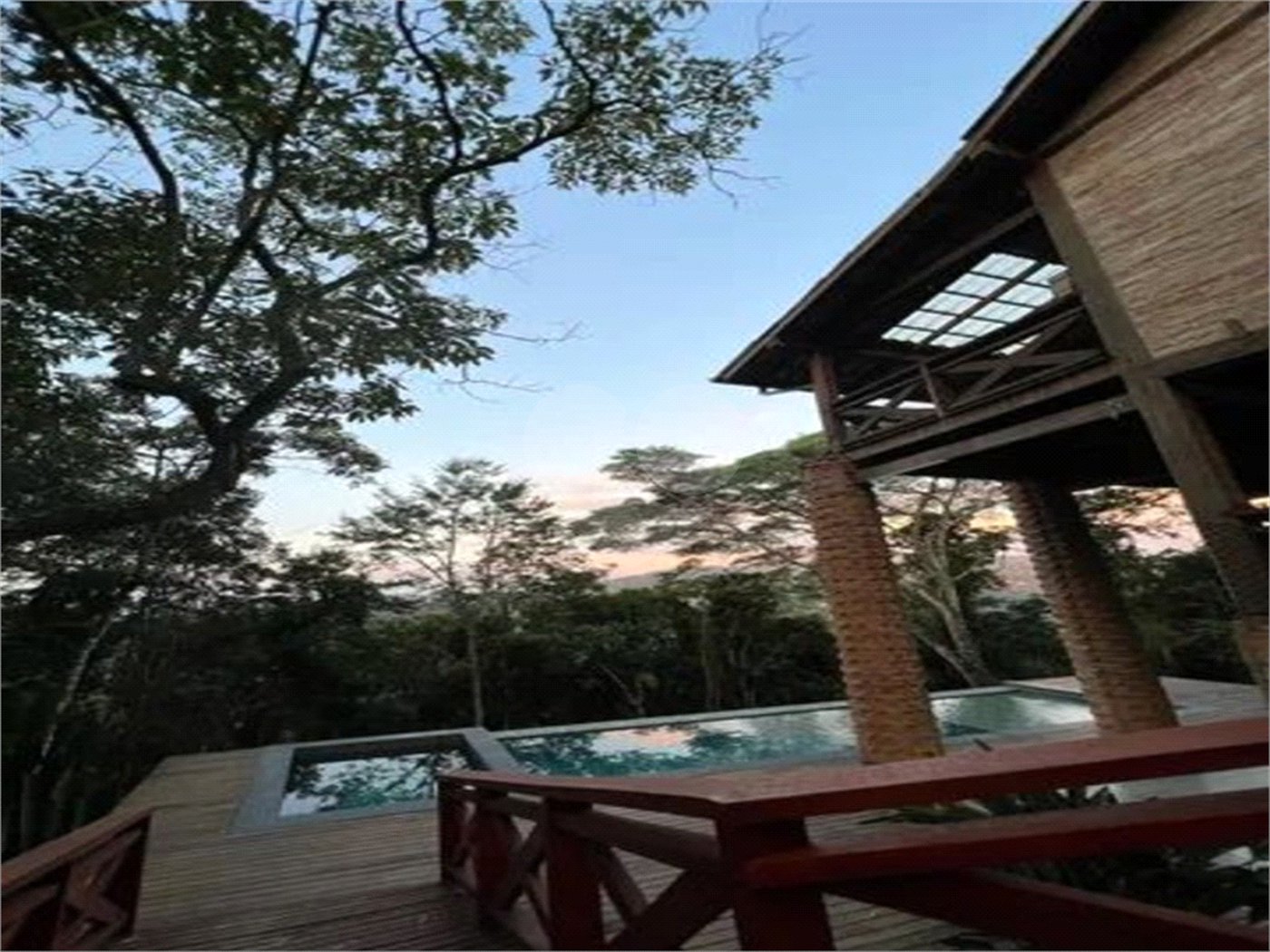 Casa à venda com 3 quartos, sendo 1 suíte,  no condomínio Alpes da Cantareira, Mairiporã - SP