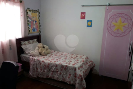 Casa à venda com 4 quartos, sendo 2 suítes, no Centro, São José dos Campos, SP