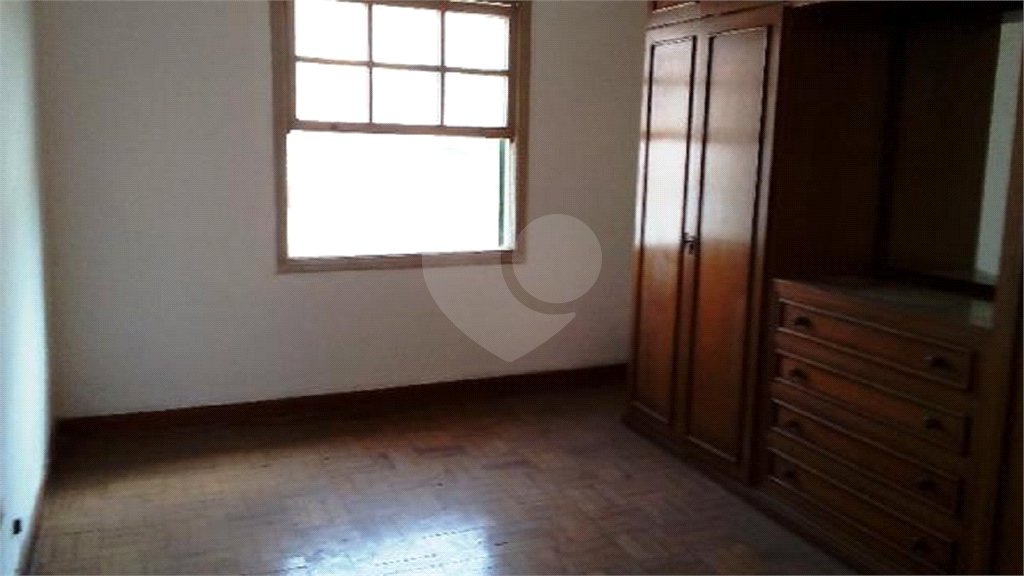Sobrado à venda com 3 quartos em Saúde, São Paulo, SP