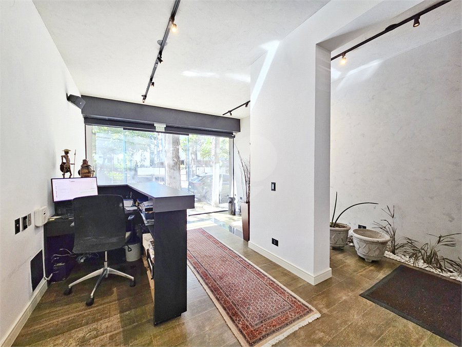 Sobrado à venda ou para alugar com 1 quarto em Campo Belo, São Paulo, SP