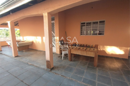 Chácara à venda com 5 quartos, sendo 1 suíte,  em Araçoiaba da Serra, SP