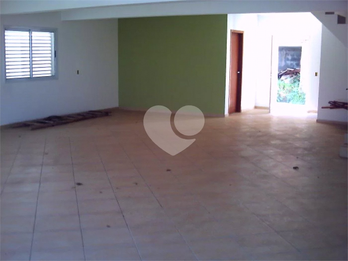 Sobrado à venda com 3 quartos, sendo 1 suíte, em Tremembé, São Paulo, SP