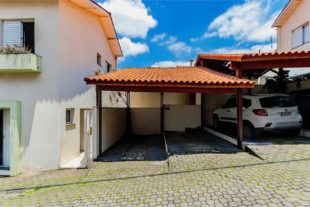Casa à venda com 3 quartos, sendo 1 suíte,  no condomínio Villa Bella, São Paulo - SP