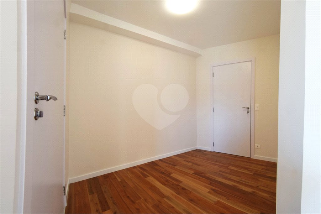 Apartamento à venda com 3 suítes em Vila Romana, São Paulo, SP