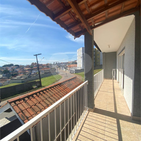 Casa à venda com 2 quartos, sendo 1 suíte, em Jardim Alvinópolis, Atibaia, SP