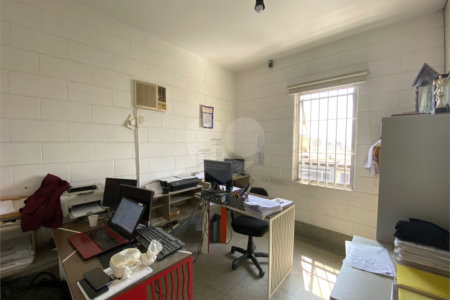 Sobrado à venda com 1 quarto em Socorro, São Paulo, SP