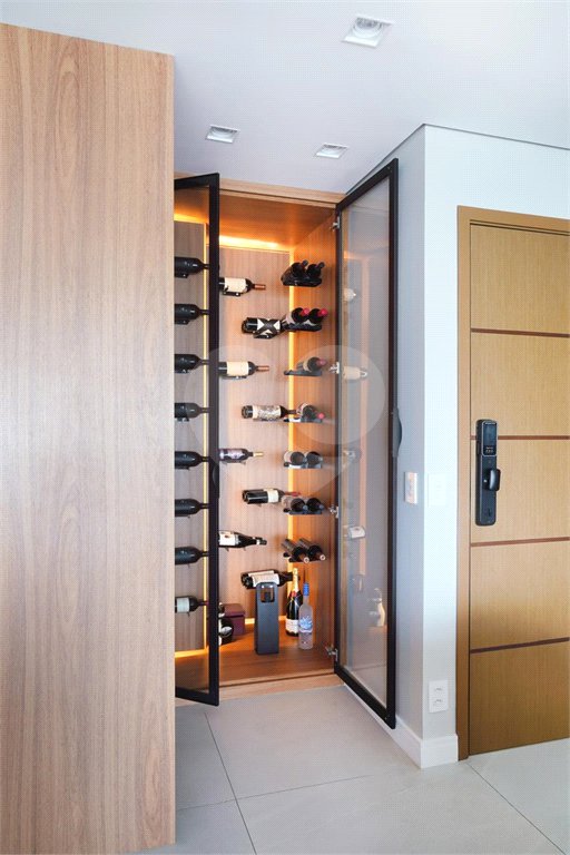 Apartamento à venda com 3 suítes em Indianópolis, São Paulo, SP