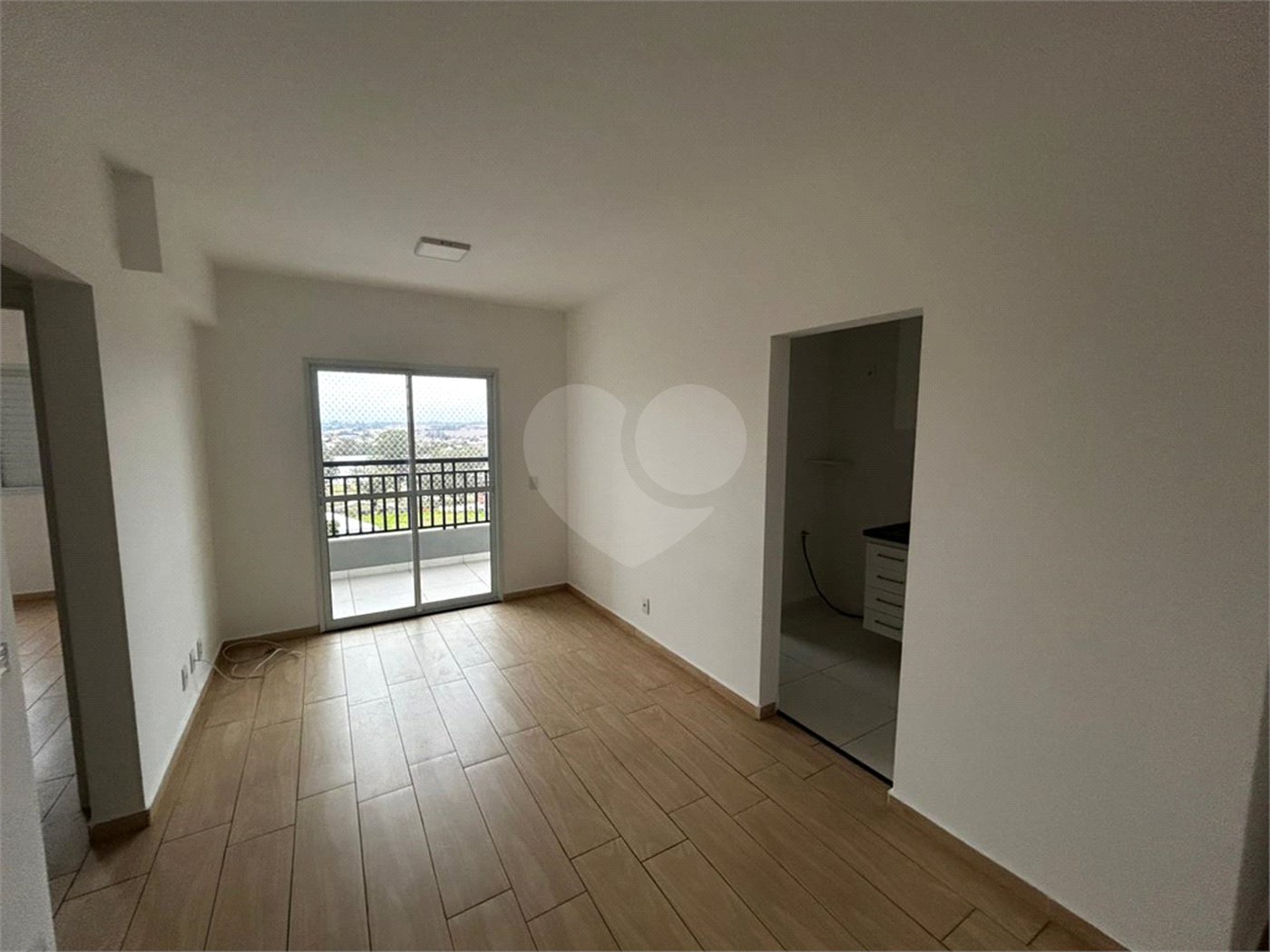 Apartamento à venda com 2 quartos, sendo 1 suíte,  em Vila Aparecida, Itapetininga, SP