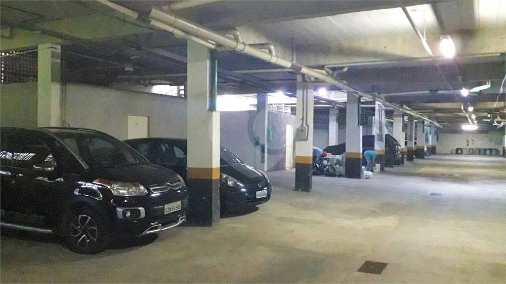 Casa à venda com 3 quartos, sendo 1 suíte,  no condomínio Jardim das Palmas, São Paulo - SP