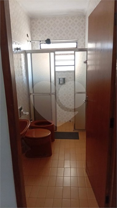 Casa à venda ou para alugar com 7 quartos, sendo 1 suíte,  em Vila Mogilar, Mogi das Cruzes, SP