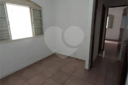 Casa à venda com 3 quartos, sendo 2 suítes,  em Conjunto Residencial Trinta e Um de Março, São José dos Campos, SP