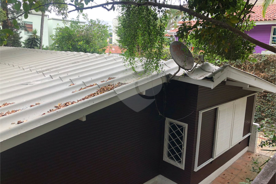 Sobrado à venda com 5 quartos, sendo 1 suíte,  em Tremembé, São Paulo, SP