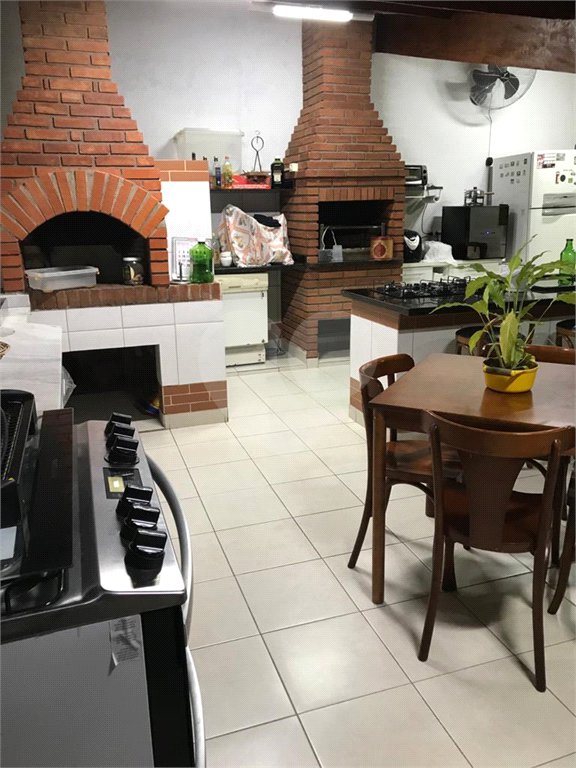 Casa à venda com 3 quartos, sendo 2 suítes,  em Vila Oliveira, Mogi das Cruzes, SP