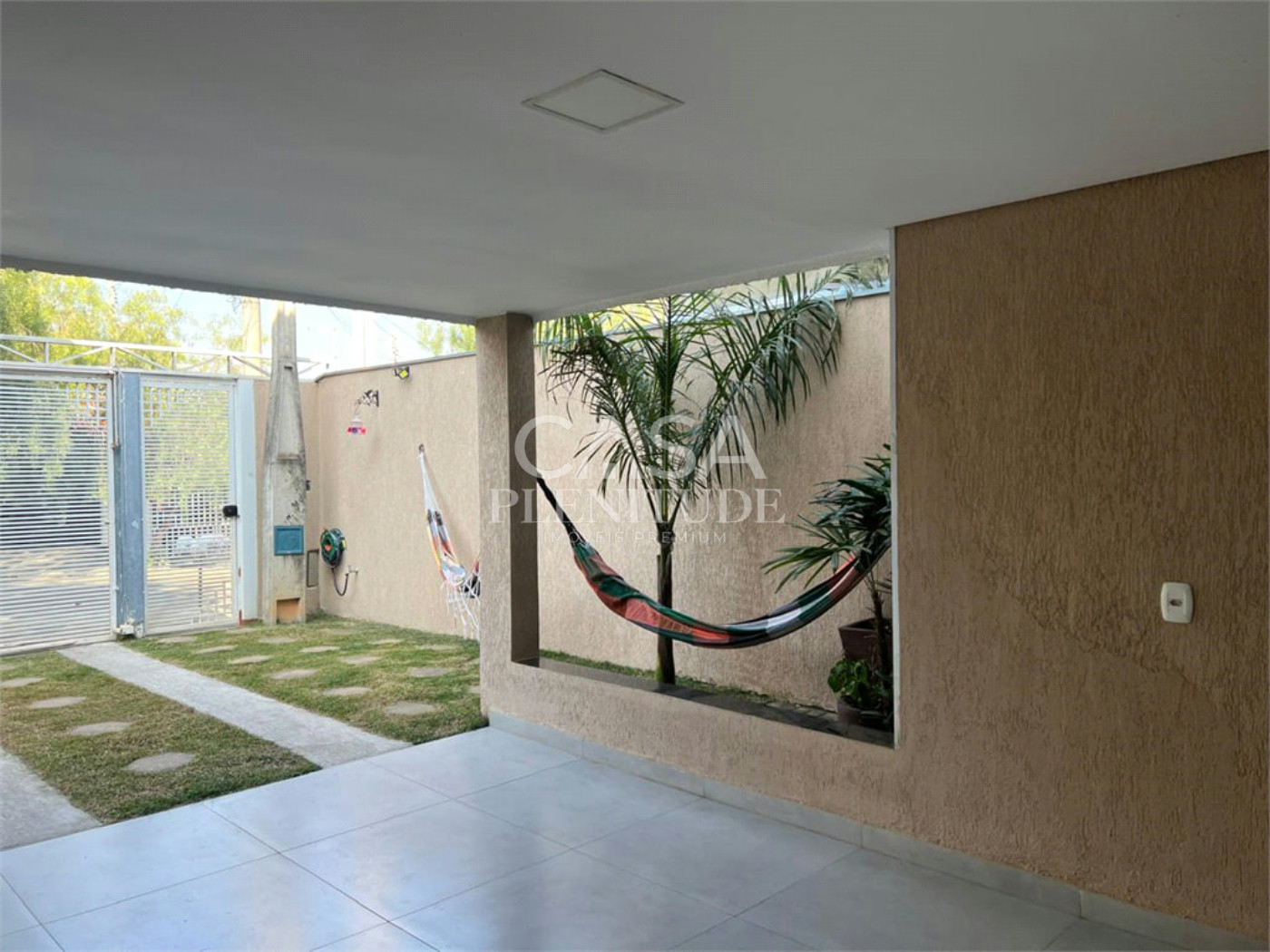 Sobrado à venda com 3 quartos, sendo 1 suíte, em Jardim Santa Marta, Sorocaba, SP