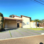 Casa à venda com 3 quartos, sendo 1 suíte, no condomínio Bouganville, Araraquara - SP