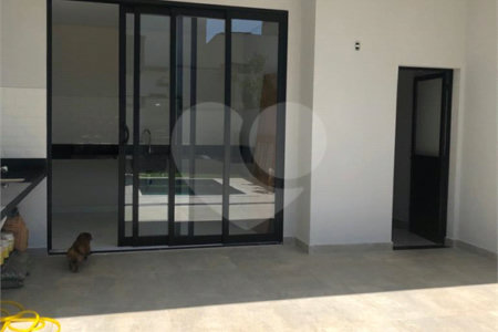 Indaiatuba - Condominio Jardins di Roma - Venda -Locação 0 R$ 10.000,00 mais encargos - condominio - R$ 650,00 - IPTU - R$ 230,00 - Terreno 300ms - construido 170 metros quadrados - Terrea - 3 quartos, uma suíte e uma demi suite , 4 banheiros , piscina - Preparado para água quente até a piscina!!