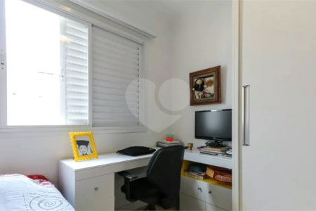 Apartamento à venda com 3 suítes em Vila Ipojuca, São Paulo, SP
