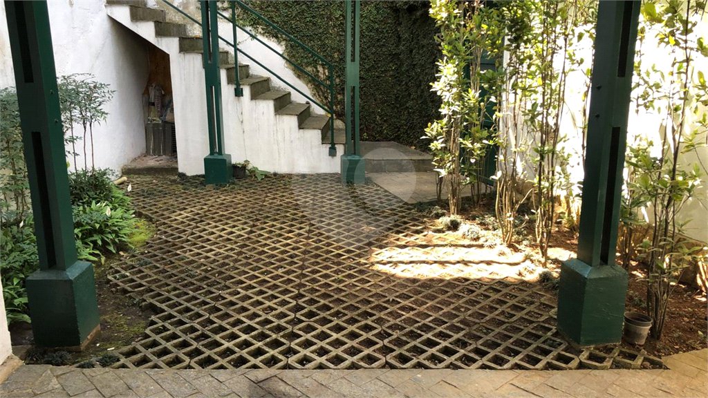 Sobrado à venda com 3 quartos, sendo 1 suíte,  em Panamby, São Paulo, SP