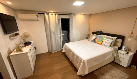 Sobrado à venda com 3 quartos, sendo 1 suíte,  em Tucuruvi, São Paulo, SP