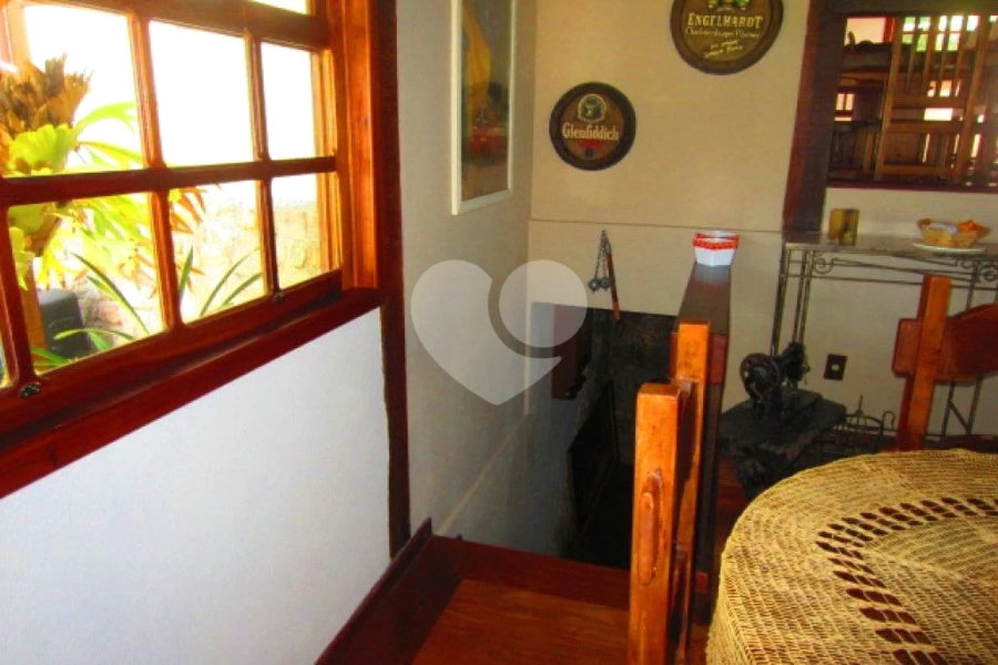 Casa à venda com 3 suítes no condomínio Associação Reserva das Hortênsias, Mairiporã - SP