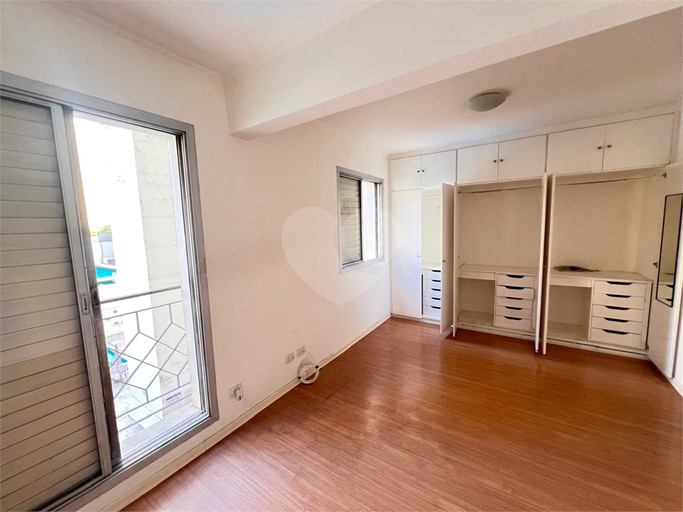 Apartamento à venda com 2 quartos em Moema, São Paulo, SP