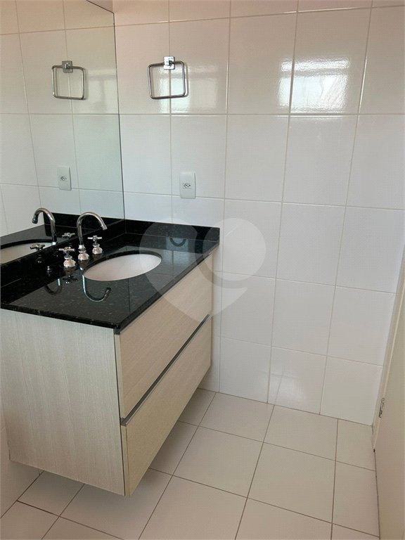 Casa à venda com 3 suítes no condomínio Terras de São Francisco, Vinhedo - SP