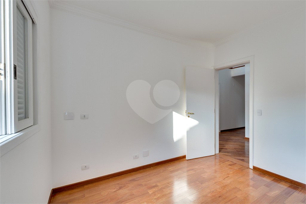 Casa para alugar com 4 quartos, sendo 2 suítes, no condomínio Cassiano Ricardo, São Paulo - SP