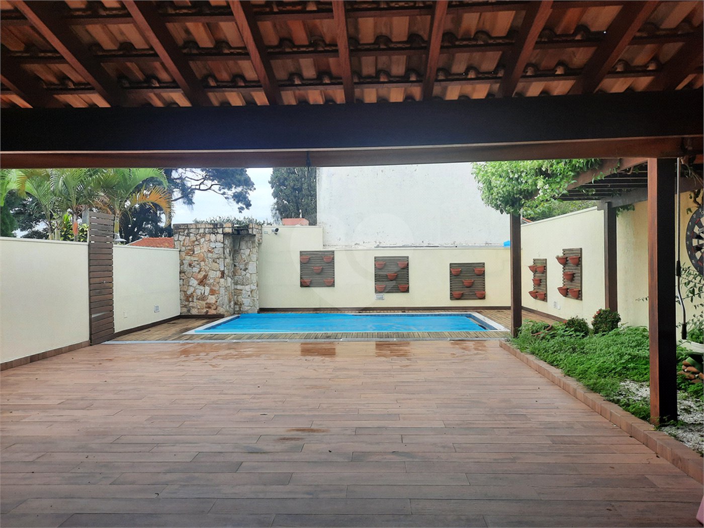 Sobrado à venda com 4 suítes em Tremembé, São Paulo, SP