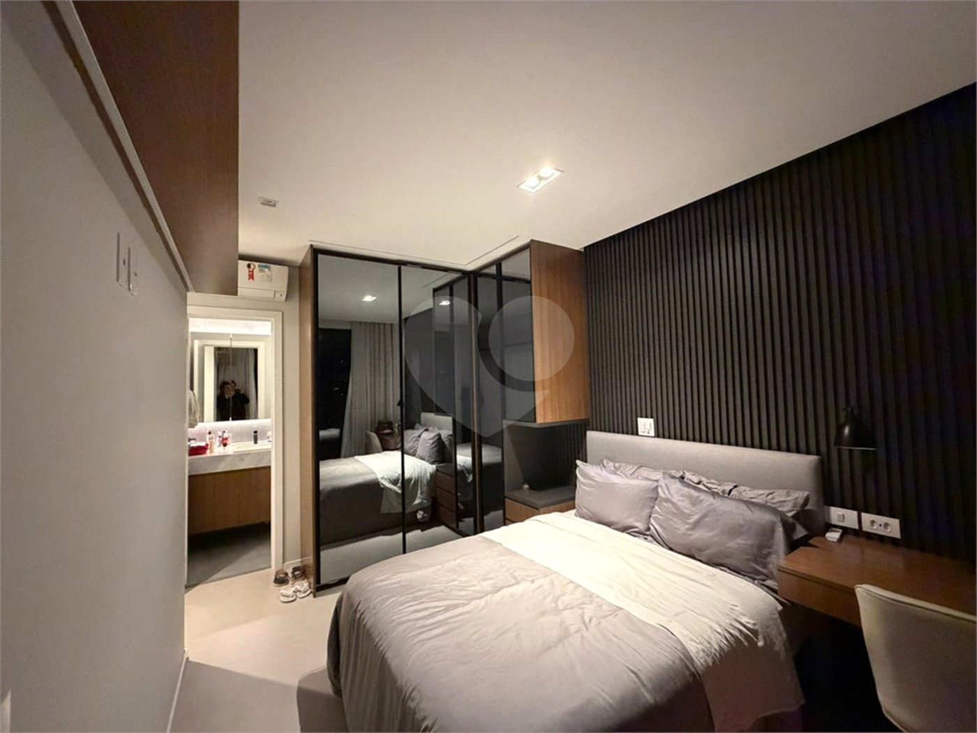 Apartamento à venda com 4 quartos, sendo 1 suíte, em Cerqueira César, São Paulo, SP