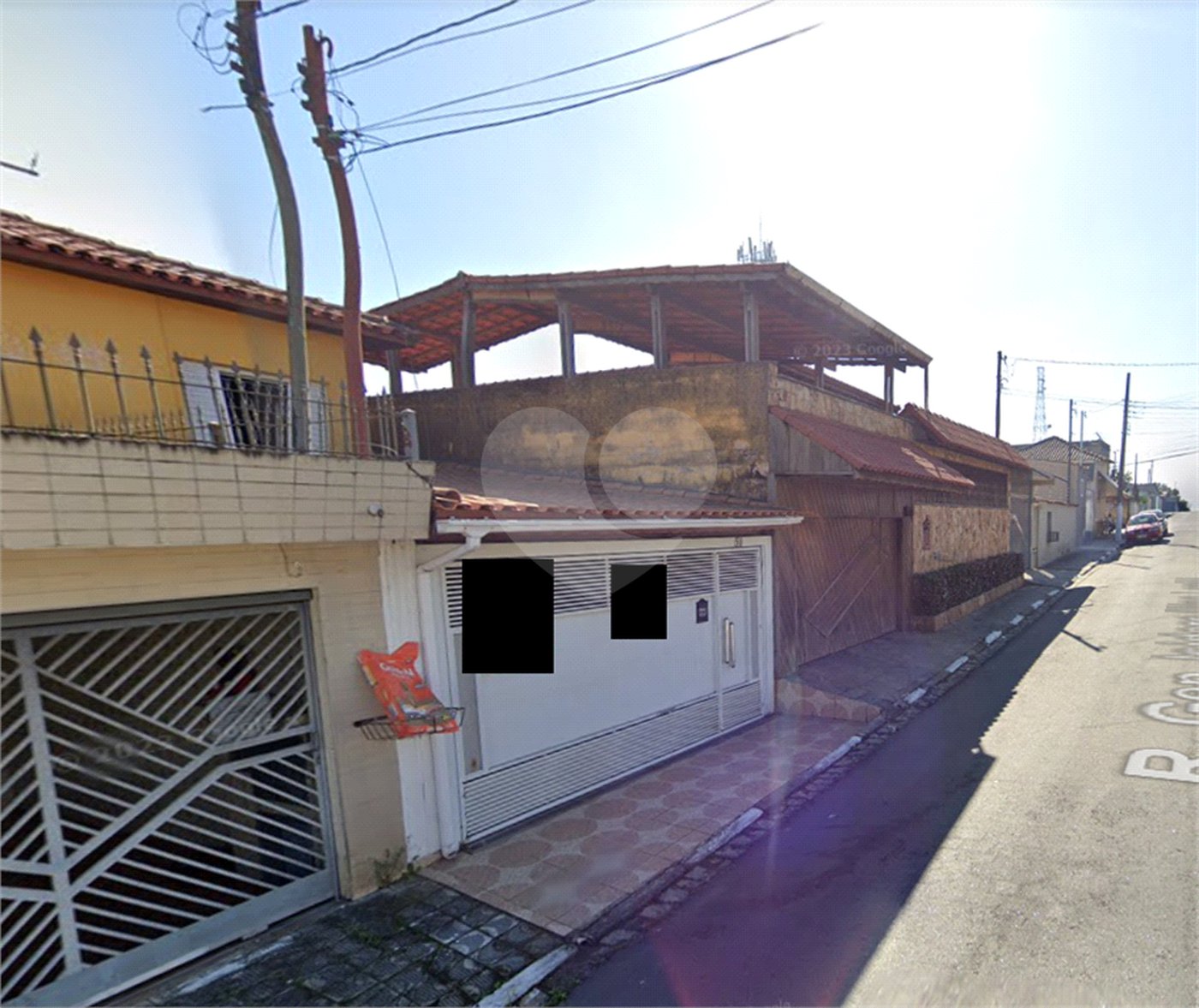 Sobrado à venda com 3 quartos no Centro, Poá, SP