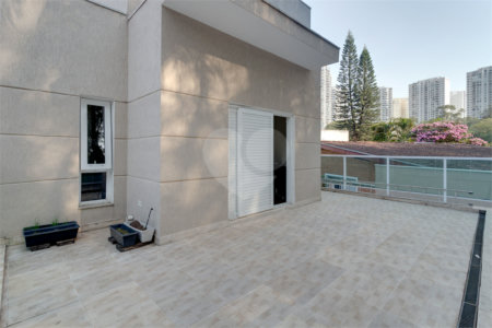 Casa à venda com 5 suítes em Jardim Marajoara, São Paulo, SP
