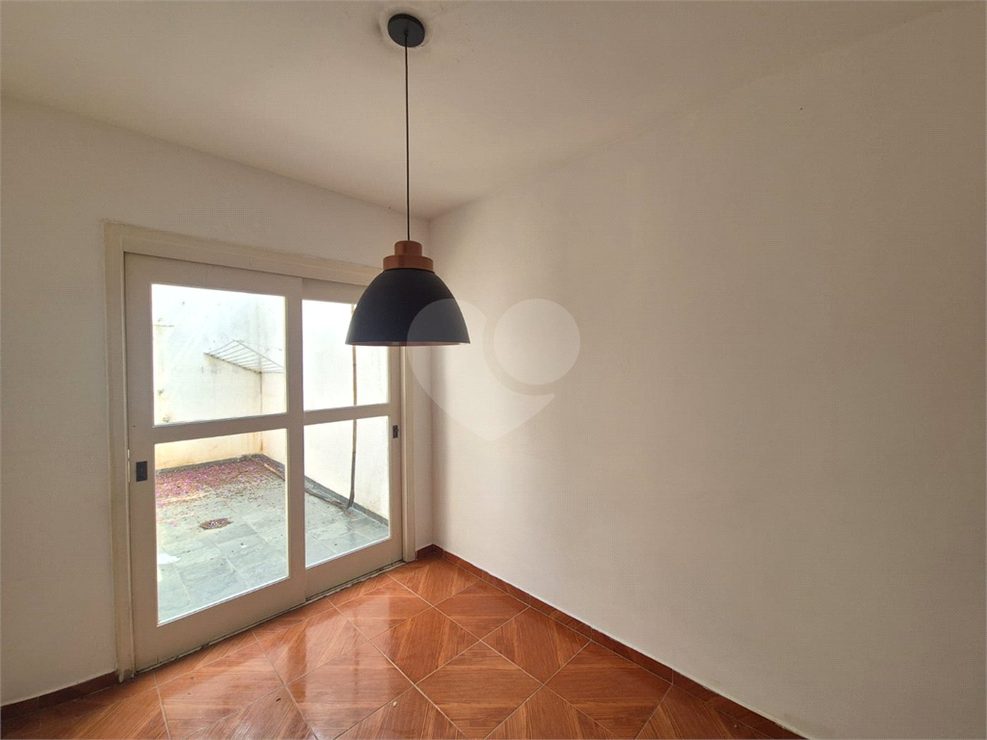 Casa à venda com 3 quartos, sendo 2 suítes, no condomínio Quintas Marajoara, São Paulo - SP