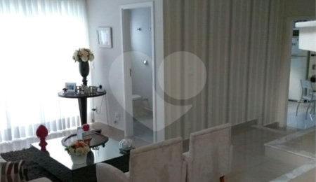 Casa à venda com 3 quartos, sendo 2 suítes,  em Condomínio Residencial Terras do Oriente, Valinhos, SP