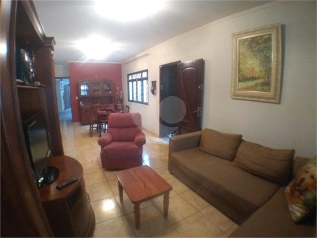 Sobrado à venda com 4 quartos, sendo 2 suítes,  em Jabaquara, São Paulo, SP