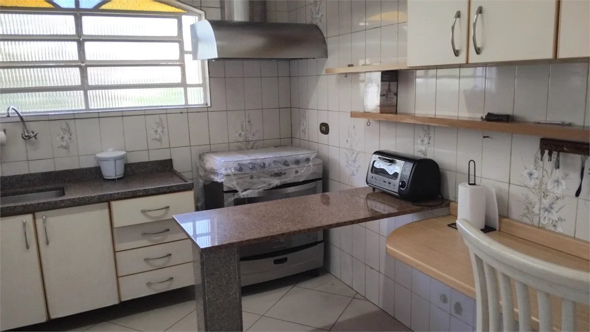 Sobrado à venda com 3 quartos, sendo 1 suíte, em Jardim Bonfiglioli, São Paulo, SP