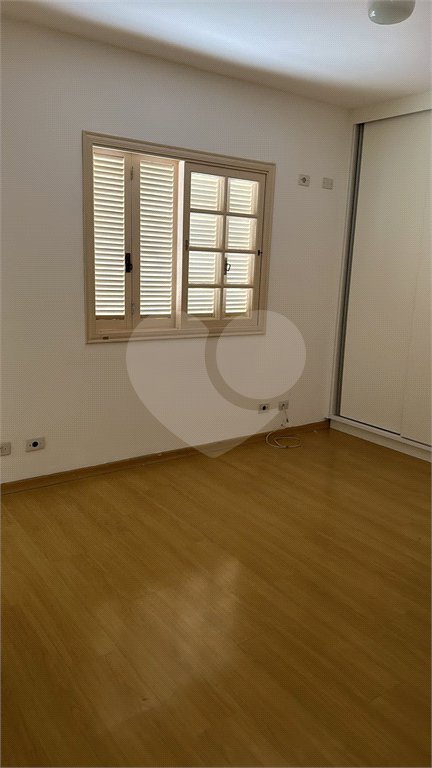 Casa para alugar com 3 suítes no condomínio Jardim Siriema, Atibaia - SP