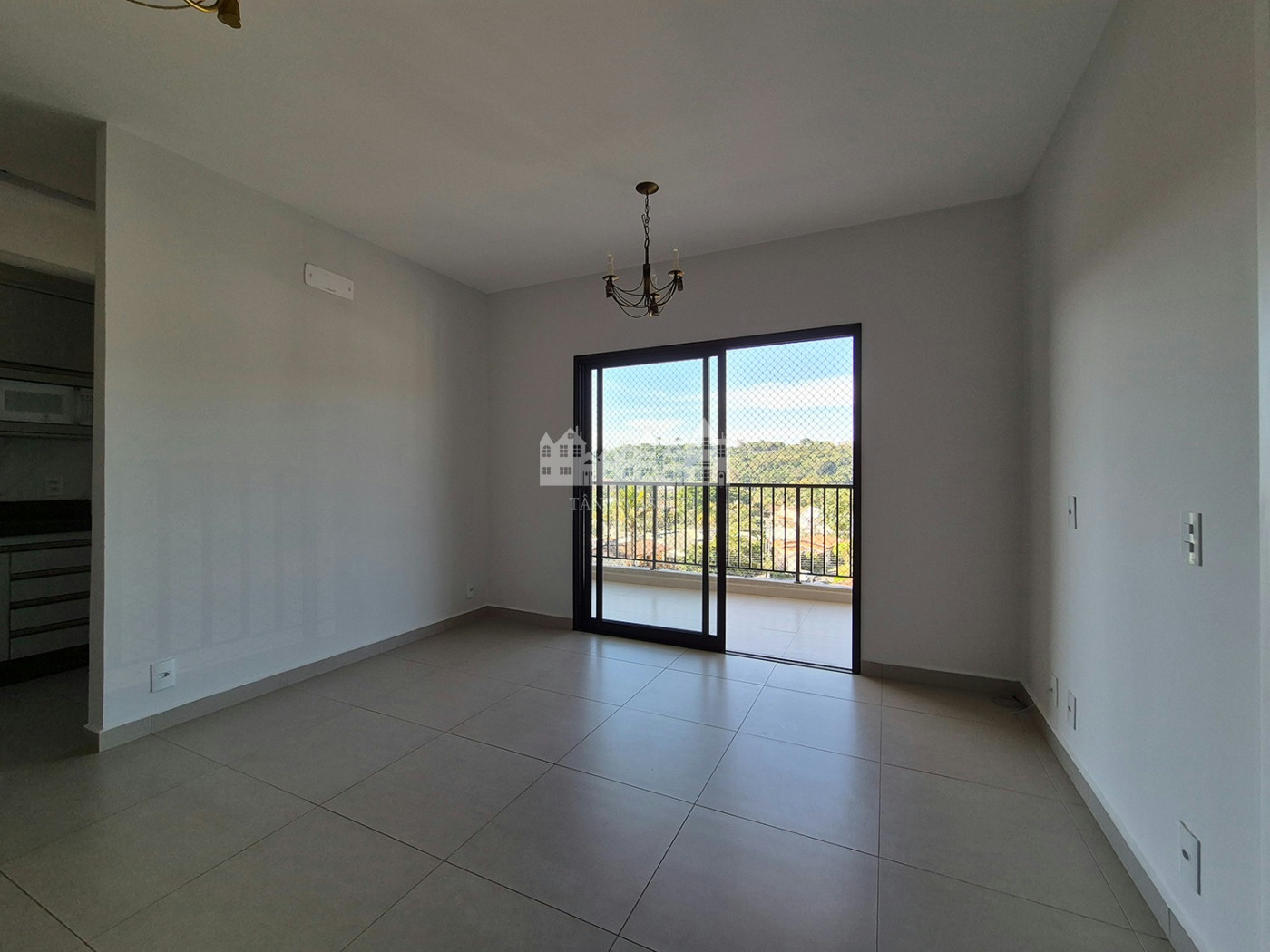 Apartamento para locação no Residencial Vila Helena, em Atibaia, ideal para quem busca conforto, praticidade e excelente localização.