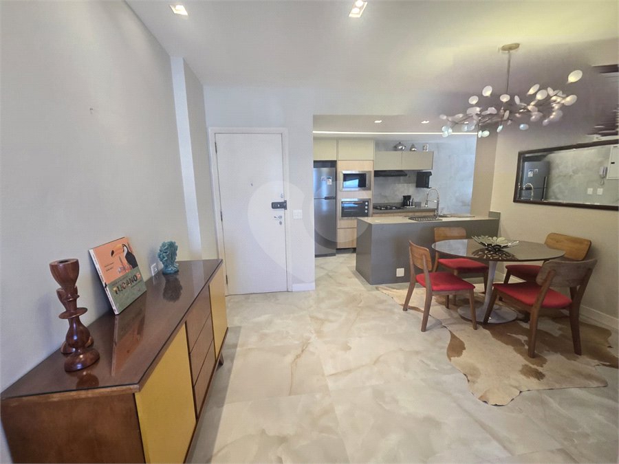 Apartamento à venda ou para alugar com 2 quartos, sendo 1 suíte, em Leblon, Rio de Janeiro, RJ