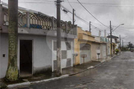 Casa à venda com 5 quartos, sendo 1 suíte, em Jardim Márcia, Suzano, SP