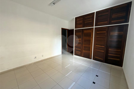 Casa para alugar com 9 quartos, sendo 3 suítes, em Jardim Panorama, Sorocaba, SP