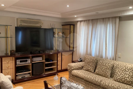Apartamento com terraço 385m² 03 dormitórios sendo 2 suítes 5 vagas..Estuda Permuta.