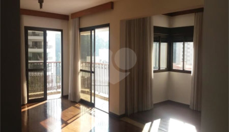 Apartamento à venda com 4 quartos, sendo 3 suítes, em Vila Andrade, São Paulo, SP