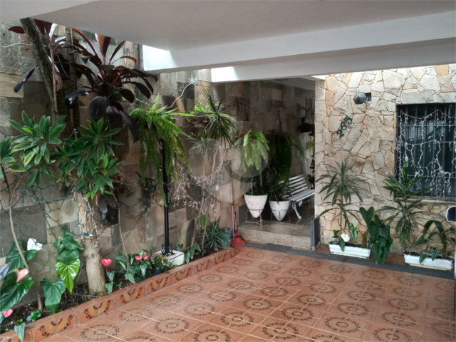 Sobrado à venda com 3 quartos, sendo 1 suíte,  em Jardim Prudência, São Paulo, SP