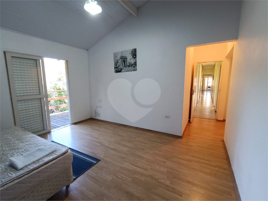 Chácara à venda com 4 quartos, sendo 1 suíte, em Vila Vilma (mailasqui), São Roque, SP