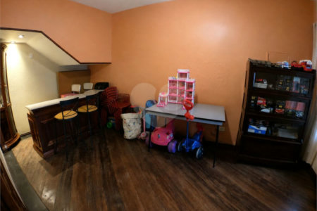 Sobrado à venda com 3 quartos, sendo 1 suíte, em Brooklin, São Paulo, SP