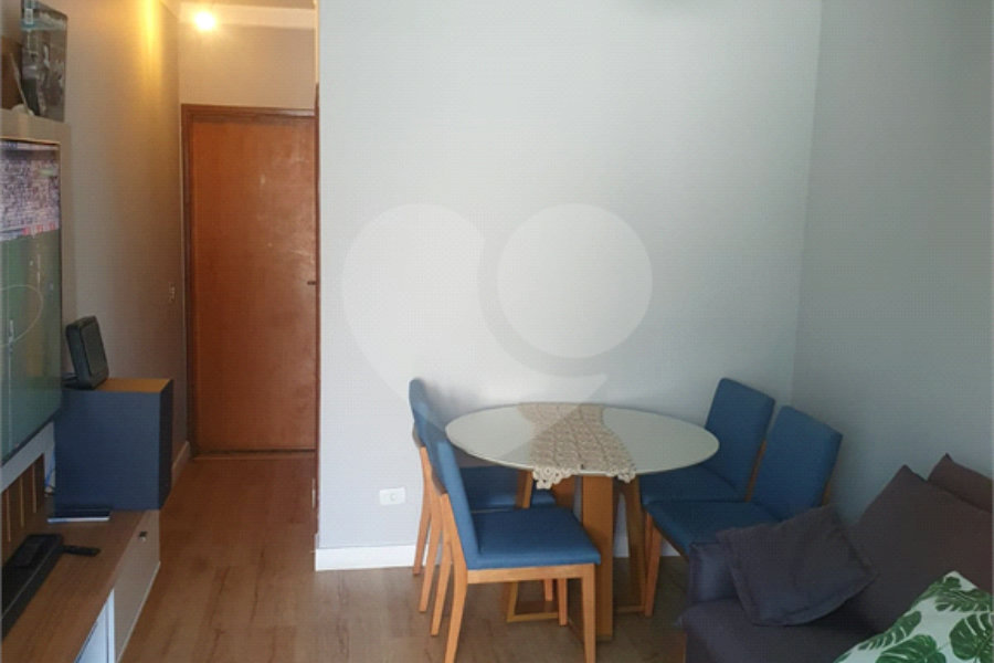 Casa à venda com 2 suítes no condomínio Residencial Maracujás, São Paulo - SP