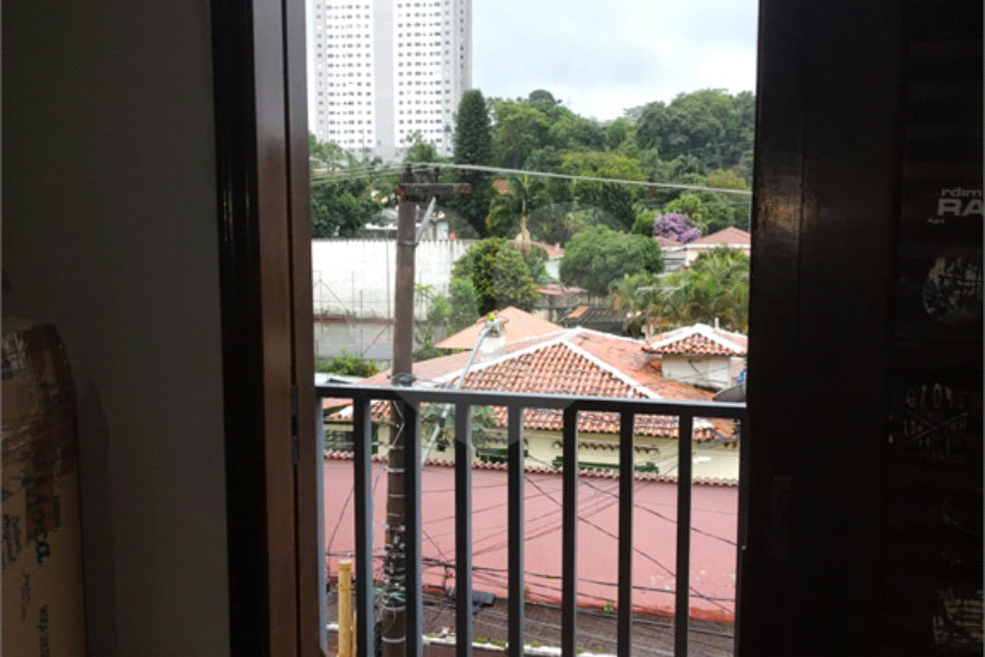 Sobrado à venda com 4 quartos, sendo 1 suíte, em Horto, São Paulo, SP