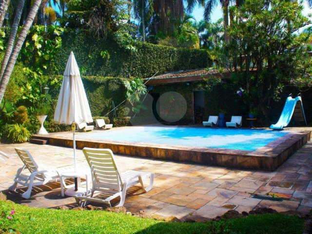 Casa Térrea à venda com 4 quartos, sendo 2 suítes,  em Jardim Cordeiro, São Paulo, SP