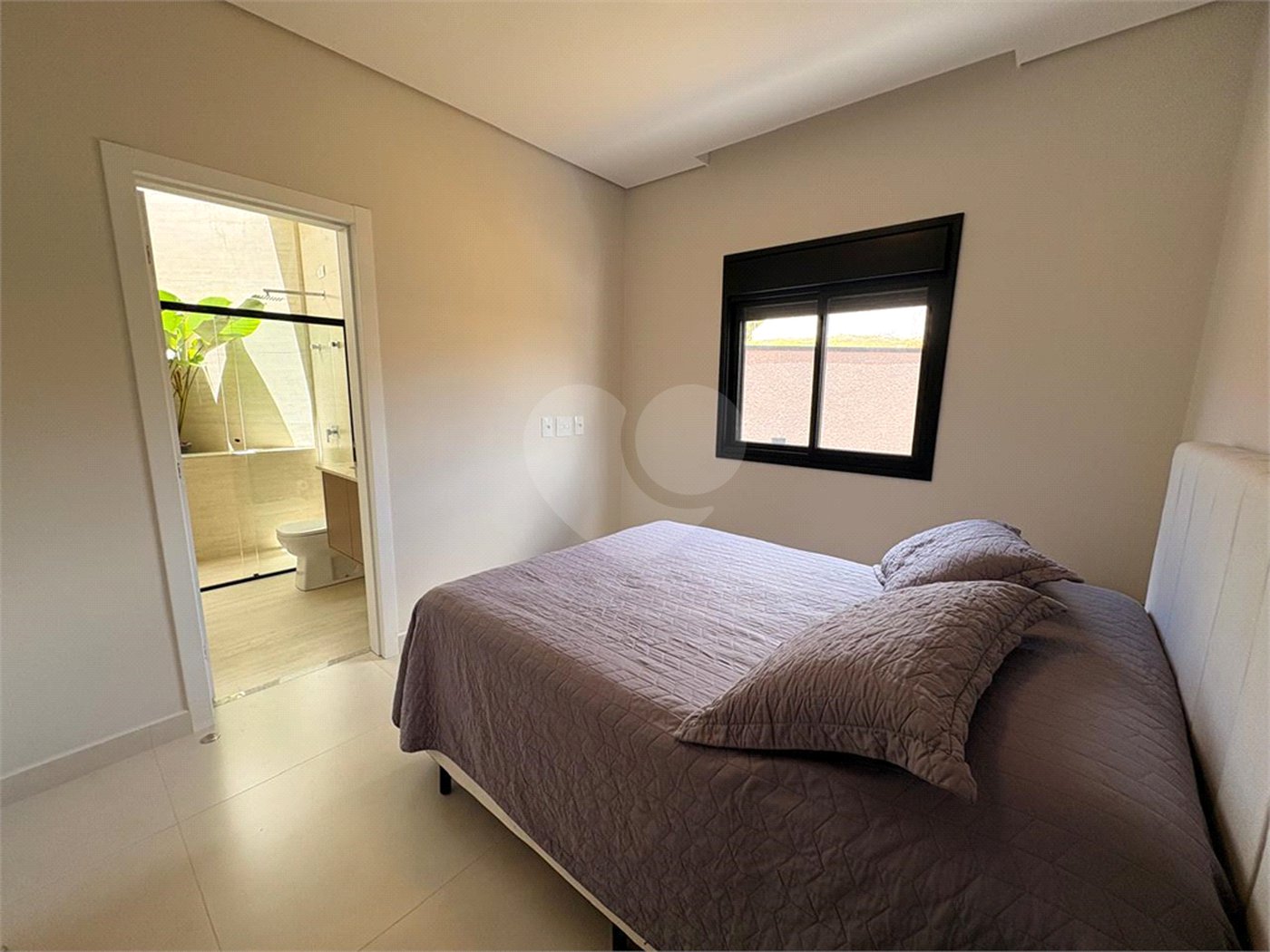 Casa à venda com 3 suítes no condomínio Condomíno Helena Maria, Sorocaba - SP